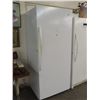 Image 2 : GE White Upright Freezer