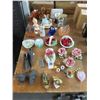 Image 1 : Paperweights, Cast Décor, Capodamonte Style Florals, Décor