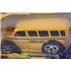 Image 2 : D-Rods Jada Toys "Skool Bus" DIV Cruizer Model Car in Box - 1:24 Scale