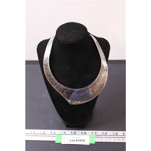 Metal Collar Hammered Designed Necklace