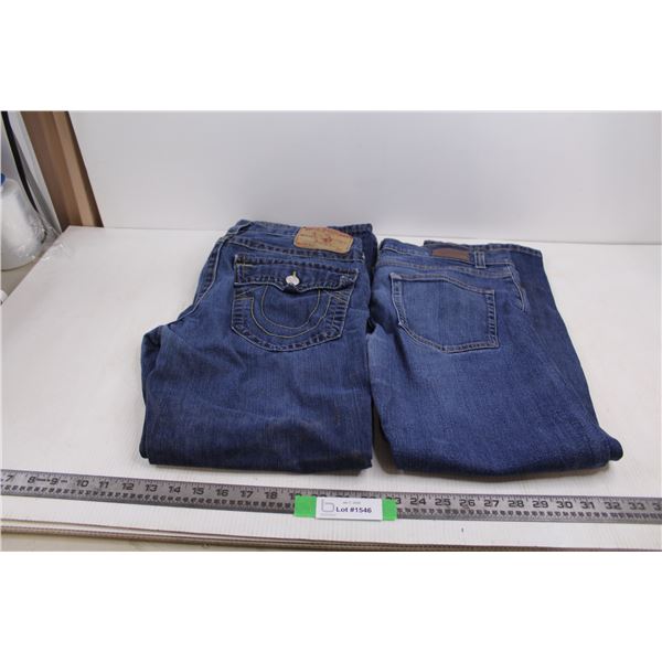 (2) Pair of Blue Jeans (True Religion Size 32 x 29" Inseam, Kirkland 32" x 30")
