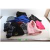 Image 1 : Winter Gloves, Hats, Bands and Ski Masks