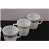 Image 3 : (6) PYREX Vintage Mugs (Two Patterns)