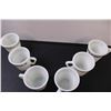 Image 5 : (6) PYREX Vintage Mugs (Two Patterns)