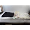 Image 1 : (3) Cloths, Table Cloth
