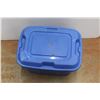 Image 2 : *Plastic Tote with Lid 20'' x 14''