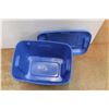 Image 4 : *Plastic Tote with Lid 20'' x 14''