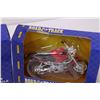 Image 4 : (3) Road & Track Die Cast Motorcycle Models - 1:18 Scale - (1) Indian Chief (1) BMW (1) Ducati - NIB
