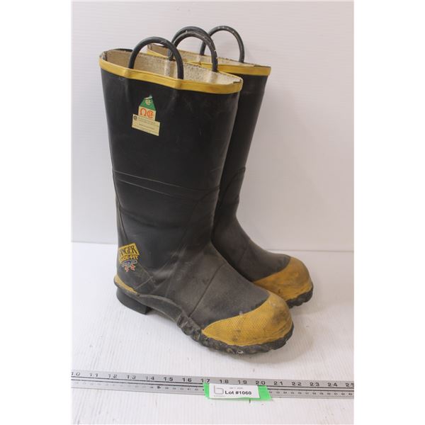 Ranger Shoe-Fit Size 10 Men's Steel-Toe Rubber Boots