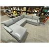 Image 4 : Thomasville Convertible Fabric Sectional with Storage Chaise