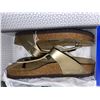 Image 2 : Birkenstock Gizeh BS Gold Ladies Size 8