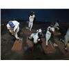 Image 1 : 8 McFarland MLB Figurines