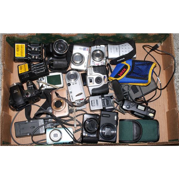 LARGE LOT OF ASSORTED CAMERAS & ACCESSORIES