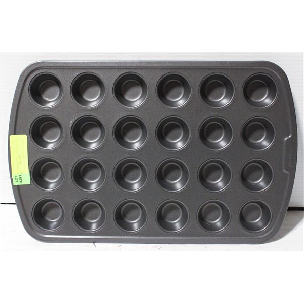 NEW GOOD COOK CUPCAKE BAKING PAN - 24 SPACES