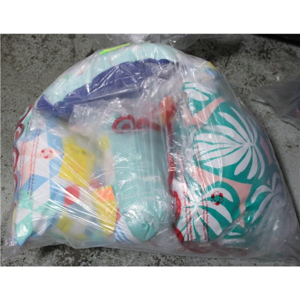 NEW LOT OF 5 COLOURFUL OUTDOOR PATIO PILLOWS