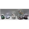 Image 1 : FLAT OF SNOW GLOBES