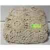 Image 1 : VINTAGE QUEEN SIZE CROCHET BEDSPREAD-ESTATE