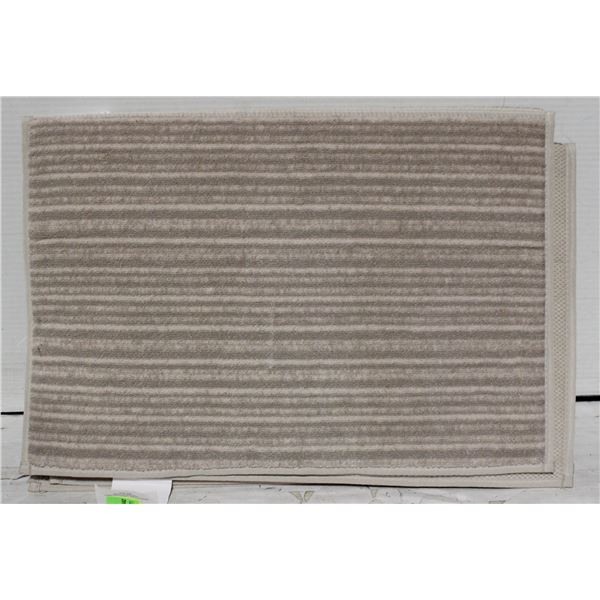 TOWN & COUNTRY LIVING DISH DRYING MATS 3 PC SET