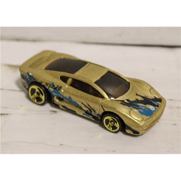 HOT WHEELS JAUGUAR XJ220
