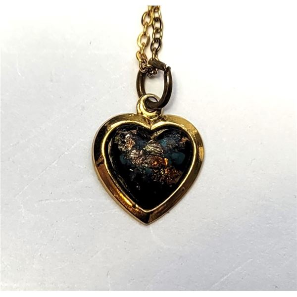 29)  GOLD TONE HEART SHAPED PENDANT WITH