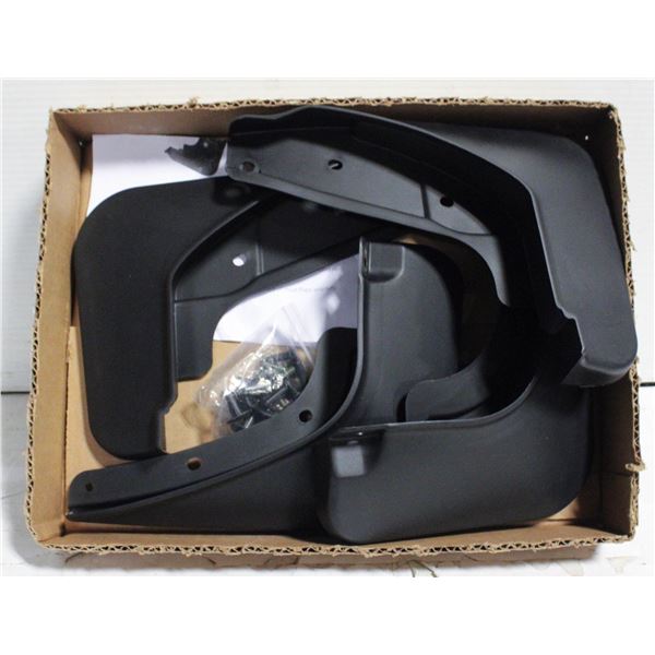 4 PCS CAR MUD FLAPS FOR SUZUKI CROSS