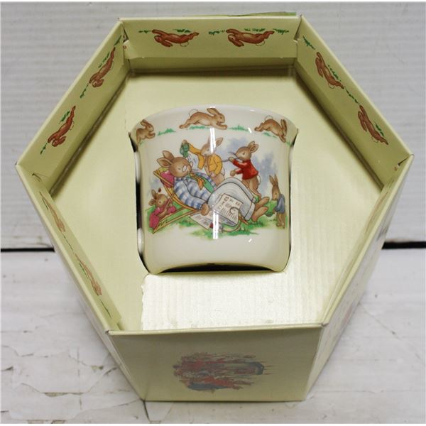 BAILIFF SEIZURE- ROYAL DOULTAN BUNNYKINS 2PC