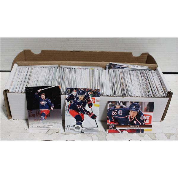 BOX HOCKEY CARDS
