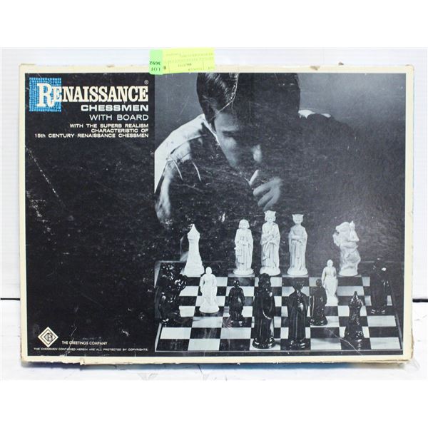 VINTAGE RENAISSANCE CHESSMEN WITH BOARD IN BOX
