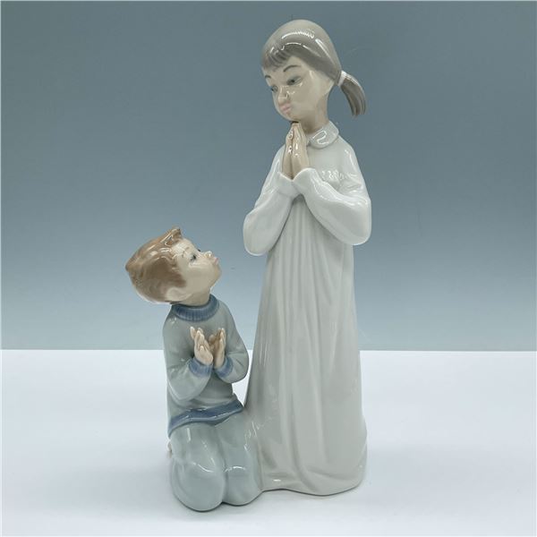 Lladro Porcelain Figurine, Teaching to Pray 10004779
