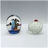 Image 2 : 2pc Art Glass Round Paperweights
