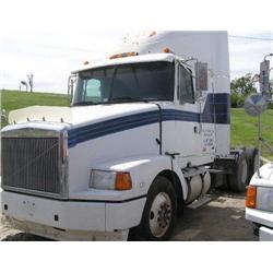 VOLVO SLEEPER SEMI TRACTOR