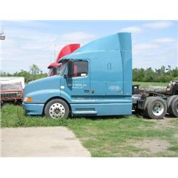 1998 VOLVO SEMI TRACTOR