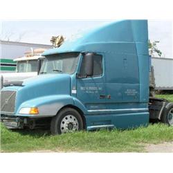 1998 VOLVO SEMI TRACTOR