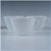 Image 2 : 6pc White Opalescent Teacups and Saucers