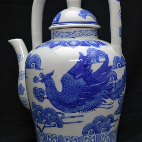 Seymour Mann Porcelain Blue and White Covered Tea Pot