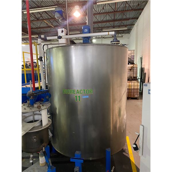 Industrial 304 Stainless Steel Bioreactor w/ custom impellers & overhead 200rpm motor - (70x124  App