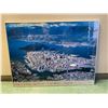 Image 2 : 2 pc - Picture on canvas and picture of Vancouver (old & new)
