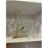 Image 2 : 2 shelves - Lab glass - 4000ml beakers w/ Laboy short path head