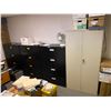 Image 1 : 4 metal filing cabinets