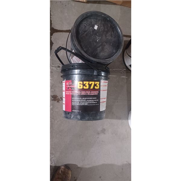 2 X 4 GAL PAILS OF UNIVERSAL 6373 HIGH TAC ADHESIVE