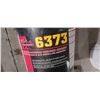 Image 4 : 2 X 4 GAL PAILS OF UNIVERSAL 6373 HIGH TAC ADHESIVE