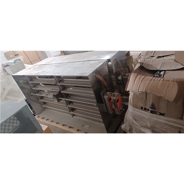 ONE LOUVER VENT 71"X 38.5"X 16 INCHES