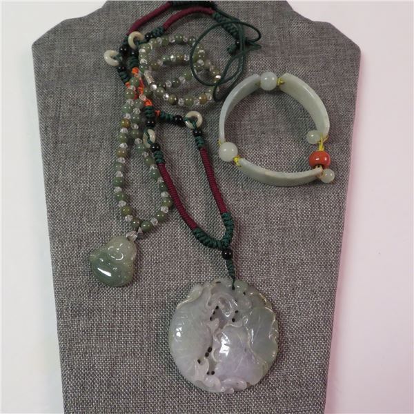 Jade jewelery lot - see description and photos