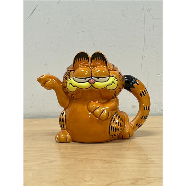 Vintage Jim Davis Garfield Teapot - smaller - approx: 5.5"T