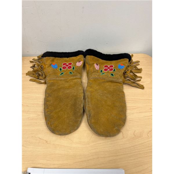 Vintage Leather Beaded Gauntlet Mitts - good used - About Mens Large 14"L & 5" across palm