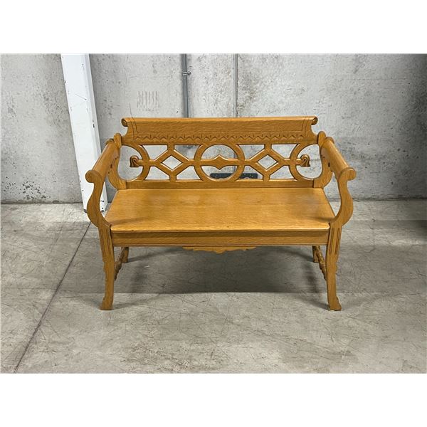 Nice Solid Oak Wood Bench - Approx: 42x16.5" & 29.5"T
