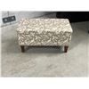 Image 5 : Modern Upholstered Storage Bench - Approx: 32.5x16" & 18"T