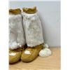 Image 3 : Beaded Leather with Fur Mukluks - Foot Approx: 10x4" & 14"T