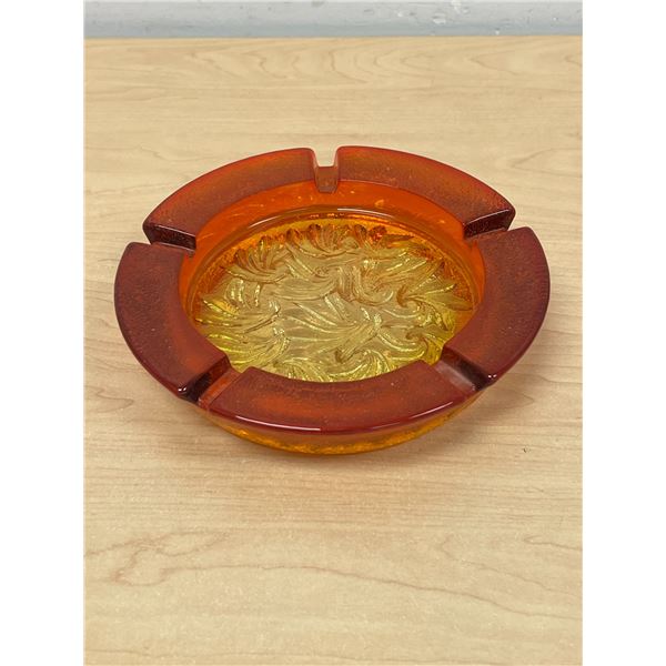 Mid Century L.E Smith Amberina Art Glass Ashtray - very nice - 7.25"