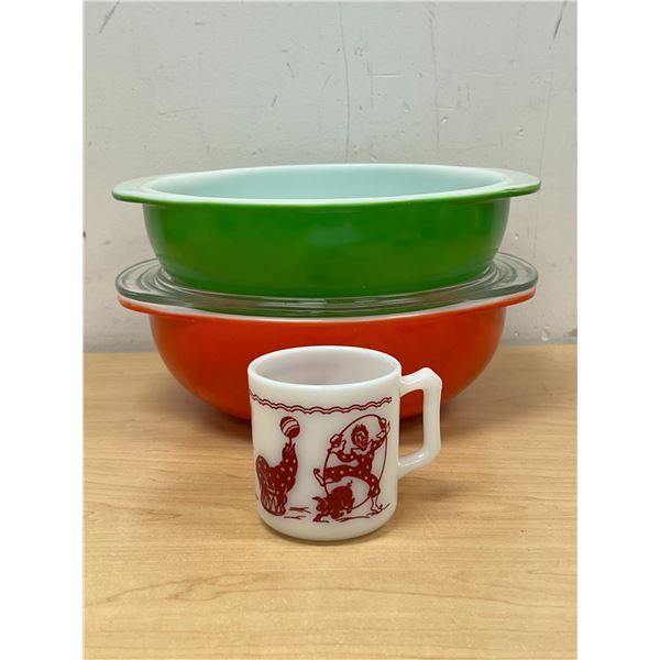 2 Pyrex 2 Qt. Round Casseroles with One Lid & Hazel Atlas Circus Mug